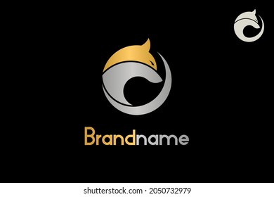 Luxury Golden Wolf Logo  Wolf head logo and circle shape geometry design concept  A creative logo that carries simple   minimalist design but is modern  luxurious   elegant 