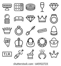 Luxury icons set. set of 25 luxury outline icons such as sofa, mascara, ring, woman bag, eyeshadow palette, crown, crown, vegas, bag, tir, wine glass, champagne, jacuzzi