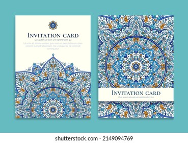Diseño de tarjetas de invitación de lujo con un patrón de adorno vectorial. Plantilla de época. Se puede usar para fondo y fondo de pantalla. Elementos vectoriales elegantes y clásicos para la decoración.