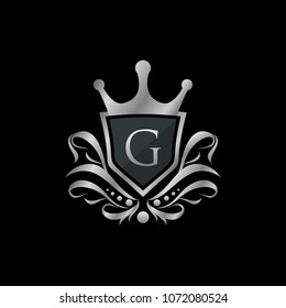 Luxury King C Letter Logo, Silver Badge