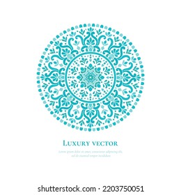 Lujo en un fondo blanco. Plantilla de mandala vectorial. Elementos de diseño turquesa. Motivos tradicionales turcos e indios. Ideal para tejidos y textiles, papel pintado, embalaje o cualquier idea deseada.