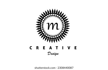 m más tarde diseño del logotipo 01