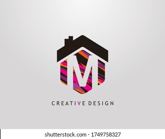 Logo de la letra M. Forma de tira de casa hexagonal creativa con espacio negativo de letra M, Diseño de icono de Home Studio.