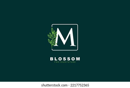 Logotipo M vector floral para la empresa de identidad. ilustración vectorial de plantilla de naturaleza de letra inicial para su marca.