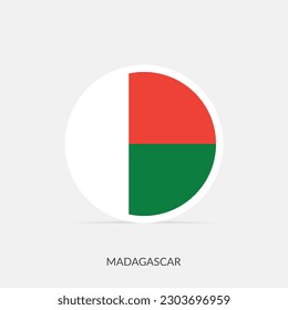 Madagascar round flag icon with shadow.