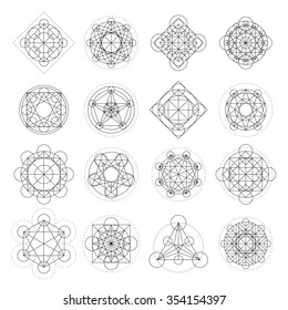 Colección de signos de geometría mágica. Ejecuta y alquimia símbolos místicos. Ajustado para el diseño de juegos, los patrones para la interfaz de usuario de juegos. Activo vectorial.
