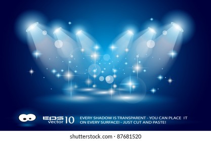 Magische Spotlights mit blauen Strahlen und leuchtende Wirkung für Menschen oder Produktwerbung. Alle Lichter und Schatten sind transparent.
