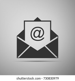 Icono de correo y correo electrónico aislado en fondo gris. Símbolo de sobres e-mail. Signo de mensaje de correo electrónico. Diseño plano. Ilustración vectorial