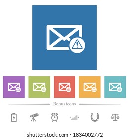 Aviso por correo de iconos blancos planos en fondos cuadrados. 6 iconos de bonificación incluidos.
