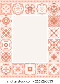 Fliesenrahmen aus Majolika. Italienische Fliesenschmuck, marokkanische Motive, portugiesische Azulejos, mexikanische Talavera in rosafarbenen Farben. Vorlage für Hochzeitseinladungen, Bilddekor. Vektorgrafik