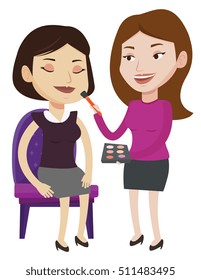 Artista de maquillaje aplicando maquillaje en la cara de la mujer. Visagiste maquillando a una joven. Visagiste maquillando un modelo usando un pincel. Ilustración de diseño plana vectorial aislada en fondo blanco.