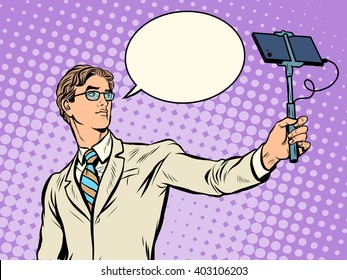 Male narcissist doing selfies