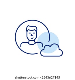Männliches Benutzerprofil mit Cloud. Datenspeicherung, Backup oder in der Cloud verwaltete Benutzerinformationen. Pixel perfektes Vektorsymbol