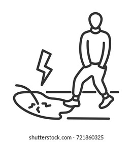 A man comes into the water with electricity. accident