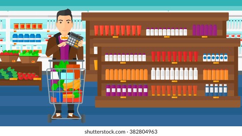 Hombre contando con calculadora.