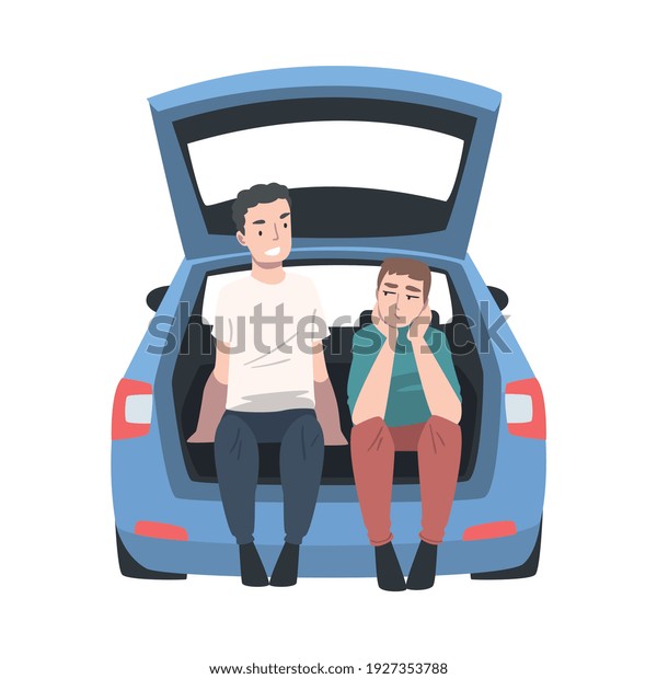 車のトランクに座る男性の友人が写真を撮るベクターイラスト のベクター画像素材 ロイヤリティフリー