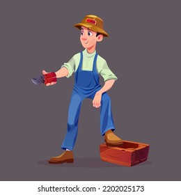 Hombre jardinero en sombrero con secadores y cajones de madera aislados en el fondo. Caracter campesino cuidando el jardín, podando plantas y arbustos con cizallas, ilustración de caricatura vectorial