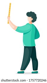 Hombre o hombre que sostiene al gobernante aislado en un fondo blanco. Hombre desde la vista lateral. Artista o diseñador con herramienta de diseño o equipo de medida. Ilustración de dibujos animados aislados en fondo blanco