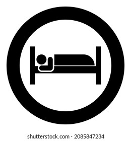El hombre yace en la cama concepto de dormir Icono de señalización del hotel en círculo color negro ilustración vectorial estilo de contorno sólido simple