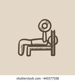 Hombre tendido en el banco y elevando el icono de dibujo vectorial de la parrilla aislado en el fondo. Dibujo a mano Hombre levantando icono de la barbacoa. Hombre levantando icono de parrillada para infografía, sitio web o aplicación.
