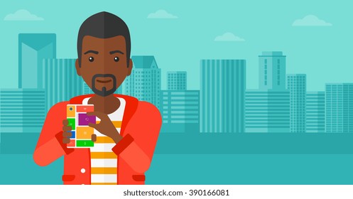Hombre con teléfono modular.