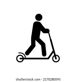 Hombre en el icono de silueta negra del patinete. Persona en el pictograma de glifo de Trotinette. Símbolo plano de transporte de movilidad de alquiler de ecología. Bicicleta de la rueda de empuje masculina. Firma del patinador. Ilustración de vectores aislados.