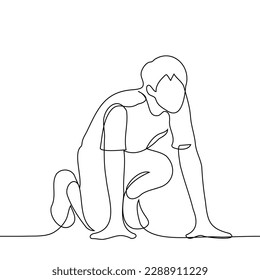 man on a low start for a race - one line drawing vector. concept of marathon, race, running championship