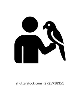Hombre con el icono encaramado del loro aislado en el fondo blanco