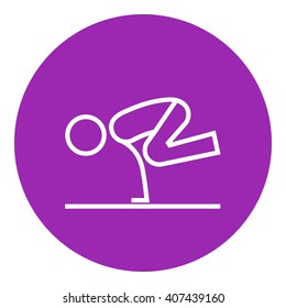 Mann, der Yoga-Linie-Symbol praktiziert.