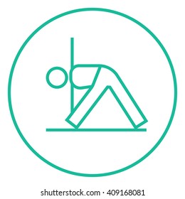 Hombre practicando el icono de la línea de yoga.