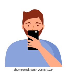 Hombre leyendo un mensaje en un smartphone de diseño plano sobre fondo blanco. El tipo que usa la aplicación de chat en el teléfono móvil.