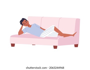 Hombre descansando en el sofá y relajándose en casa el fin de semana, ilustración vectorial de dibujos planos aislados en fondo blanco. El tema de la pereza y el estilo de vida sedentario.