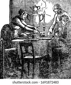 Ein Mann, der auf dem Esstisch sitzt und eine Dame, die in seiner Nähe steht, eine andere Dame in der Nähe des Tischs, der Speisen, Teller und Gläser, die auf dem Tisch gehalten werden, eine Vintage-Linie-Zeichnung oder Gravierungsgrafik