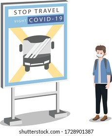Ein Mann, der vor der Ankündigung der Haltestelle für den Busbetrieb steht
