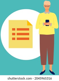 Hombre parado con un teléfono móvil usando un smartphone para compartir posts y noticias en redes sociales, charlando con amigos, enviando mensajes, escribe notas. El tipo sostiene un teléfono inteligente para republicar videos y noticias