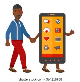 Hombre caminando con smartphone.