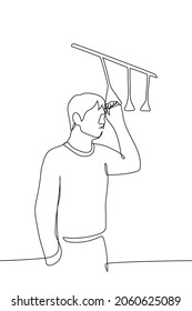 un hombre sin máscara está parado en el autobús parado en el pasamanos - un dibujo de una línea. concepto de viaje en transporte público 