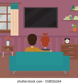 Mann und Frau kuscheln sich auf dem Sofa und schauen in ihrem Wohnzimmer fern. Heimmöbel und Fernseher. Flaches Design Cartoon Illustration.