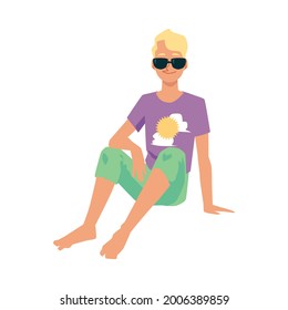 Mann oder junger Typ Cartoon-Charakter sitzend in kurzen Hosen und Sonnenbrillen, flache Vektorgrafik einzeln auf weißem Hintergrund. Sommerurlaub und Strandurlaub.