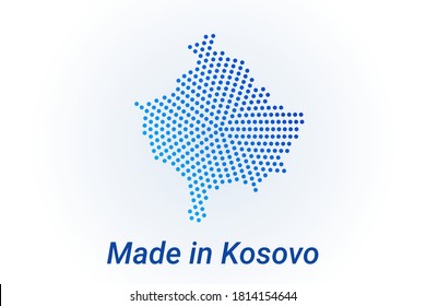 Icono de mapa de Kosovo. Ilustración del logotipo del vector con el texto Hecho en Kosovo. Fondo de los puntos de media tonalidad azul. Píxeles redondos. Diseño gráfico digital moderno. Fondo blanco claro