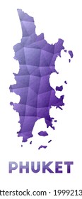 Mapa de Phuket. Baja ilustración policial de la isla. Diseño geométrico púrpura. Ilustración vectorial poligonal.