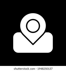 Asigna el icono de glifo en modo oscuro de la aplicación. Seguimiento de ubicación. Navegación GPS. Puntero geográfico. Informes de carreteras. botón de interfaz de usuario de Smartphone. Símbolo de silueta blanca en el espacio negro. Ilustración aislada del vector