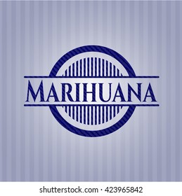 Marihuana-Emblem mit Denim-Struktur