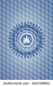Marihuana-Blattsymbol in blauem Hexagon-Emblem.