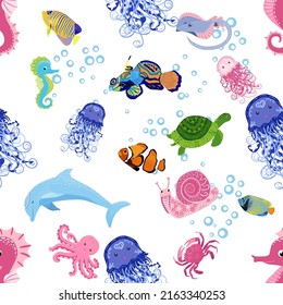 Marine life, fish, animals bright seamless pattern. sea travel, underwater diving animal tropical fish. Jellyfish, whale, shark, seahorse, clown fish, dolphin, turtle emperor fish octopus stingray