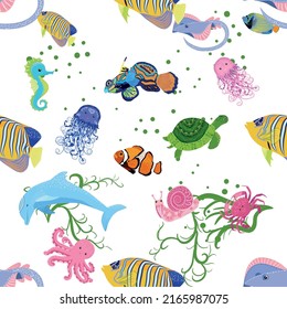 Marine life, fish, animals bright seamless pattern. sea travel, underwater diving animal tropical fish. Jellyfish, whale, shark, seahorse, clown fish, dolphin, turtle emperor fish octopus stingray
