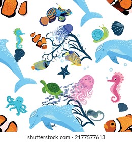 Marine life, fish, animals bright seamless pattern. sea travel, underwater diving animal tropical fish. Jellyfish, whale, shark, seahorse, clown fish, dolphin, turtle emperor fish octopus stingray