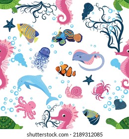 Marine life, fish, animals bright seamless pattern. sea travel, underwater diving animal tropical fish. Jellyfish, whale, shark, seahorse, clown fish, dolphin, turtle emperor fish octopus stingray