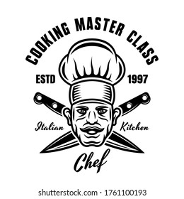 Emblema maestro de cocina vectorial, placa, etiqueta o logotipo. Cook y dos cuchillos de cocina cruzados ilustración de estilo monocromo vintage aislados en fondo blanco