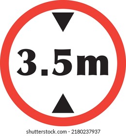 Maximale Fahrzeughöhe 5. 3 professionelle Verkehrssicherheitszeichen und -zeichen auf weißem Hintergrund